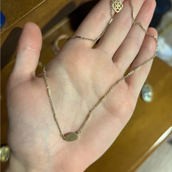 Kendra Scott Fern Necklace - Gold - Picture 1 of 1